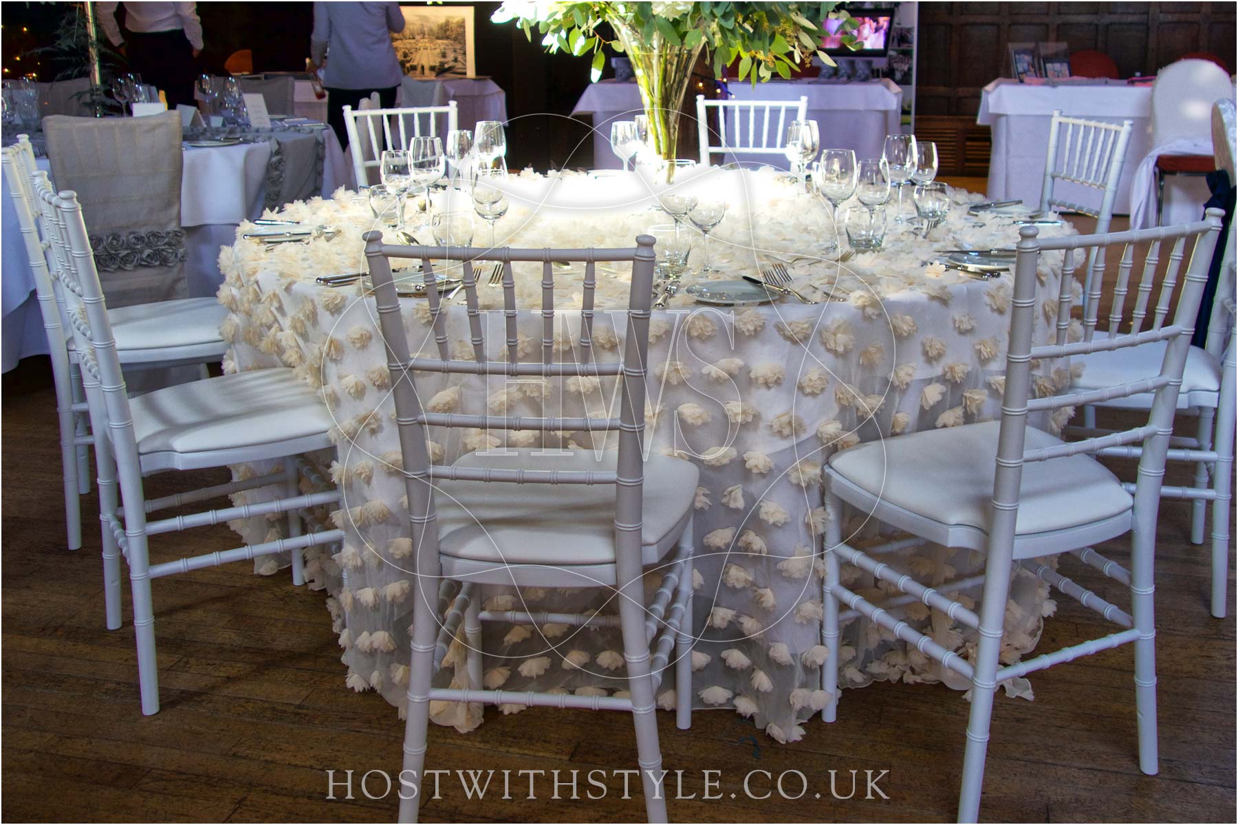 chiavari_white